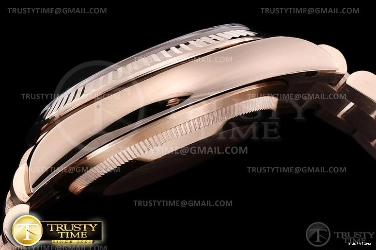 1202 RDD0223A – DayDate 36mm Packable 702